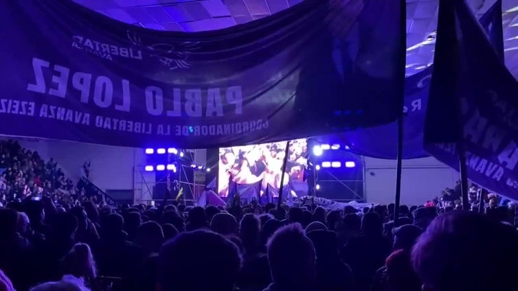 El "Kirchnerismo nunca más", una de las banderas de Milei en la apertura de la campaña de su partido