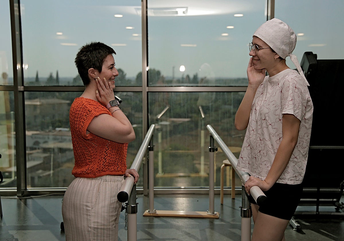 Sheila y Sonia, esta semana en el hospital Vithas de Sevilla, donde se recuperan de sus lesiones