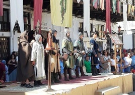 Alfonso VI y su Corte, representación en la plaza de Consuegra