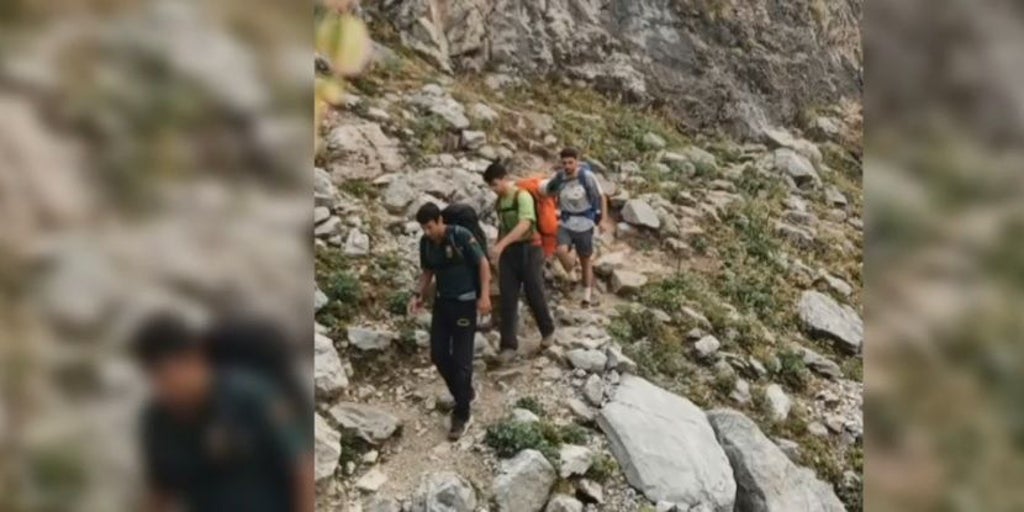 Evacúan a más de cien personas de un refugio de montaña en una zona con un incendio activo desde el miércoles