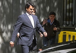 La juez que investiga a la pareja de Ayuso se jubila dejándole a un paso del banquillo