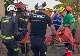 Mueren dos hombres en el incendio de una nave de aceite en Pinos Puente (Granada)