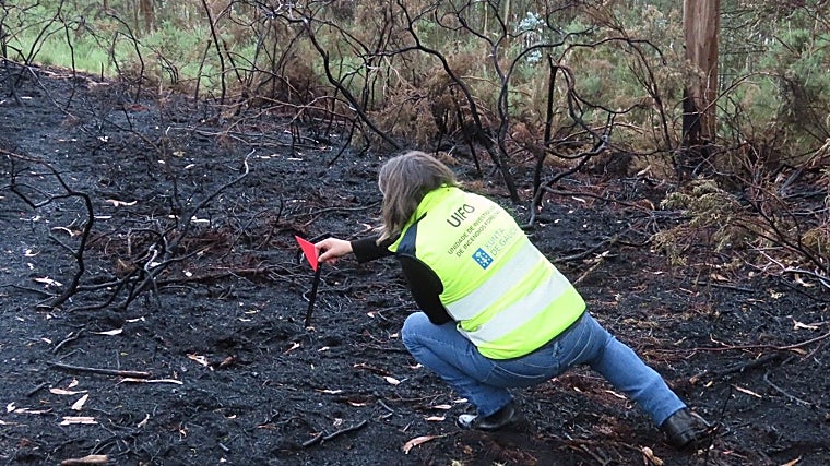 La UIFO trabajando sobre el terreno en un incendio