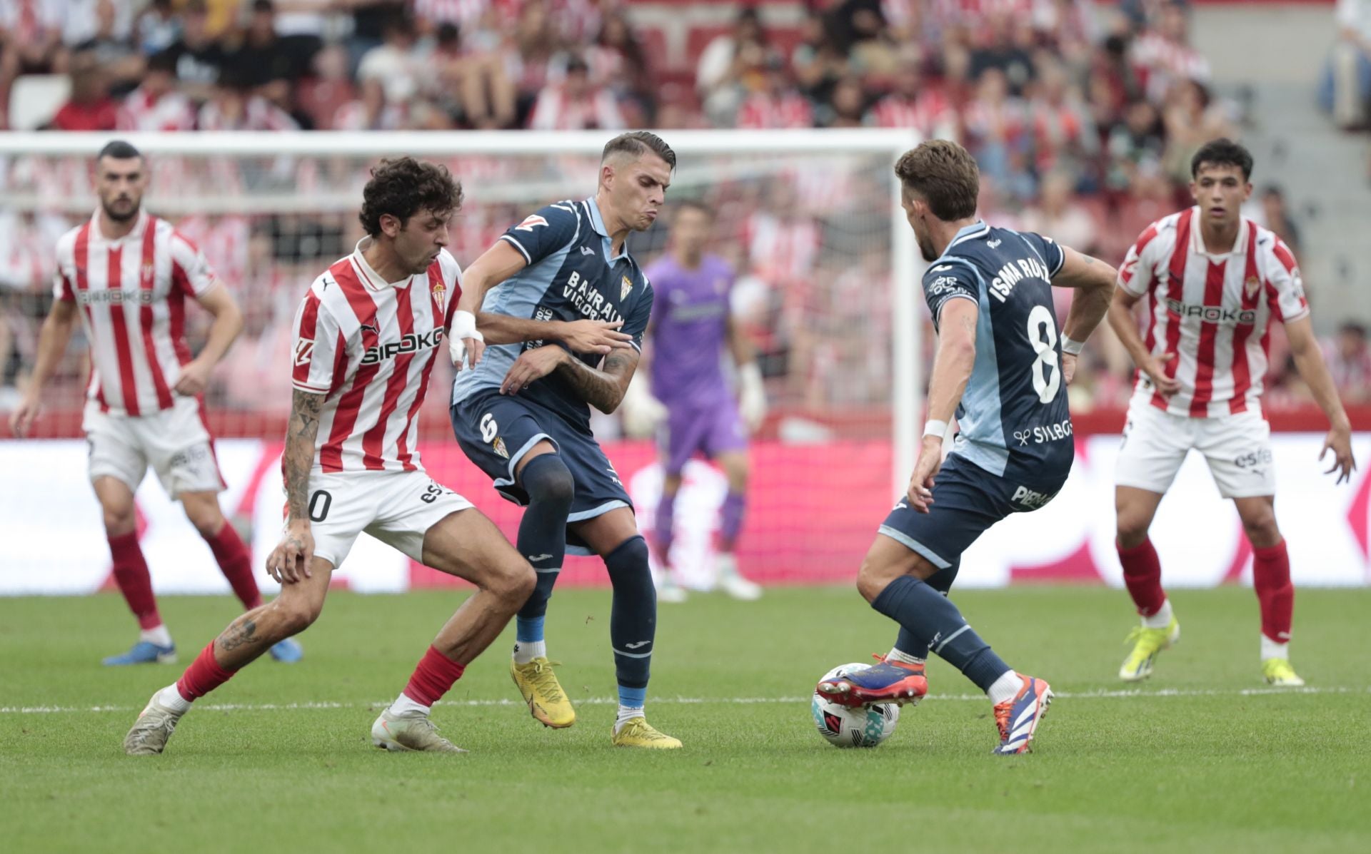 La derrota del Córdoba en Gijón, en imágenes