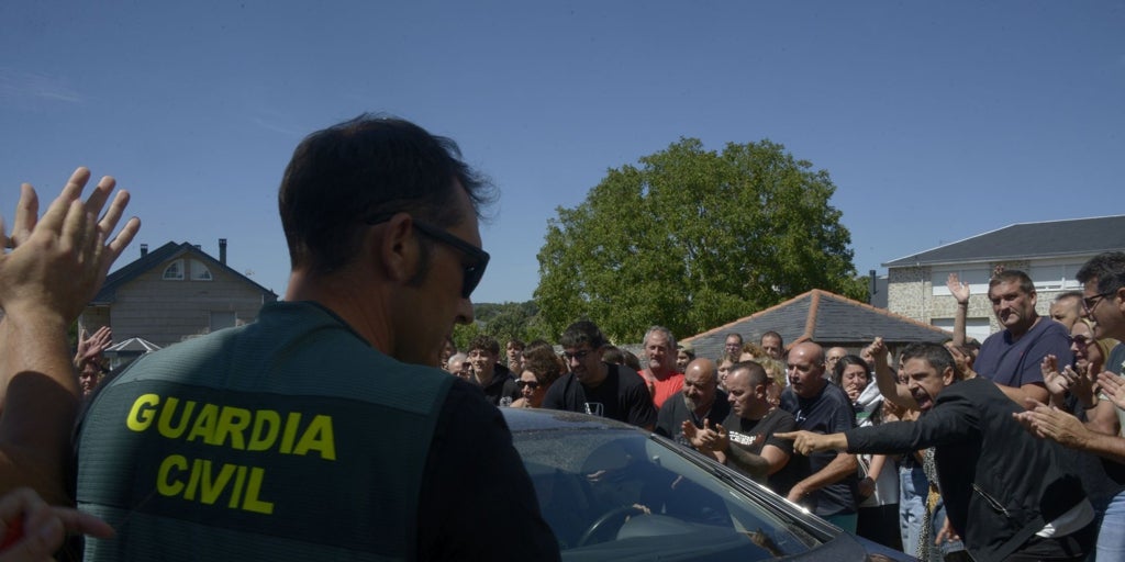 En libertad el vecino de Petín (Orense) investigado por iniciar el incendio de O Seixo