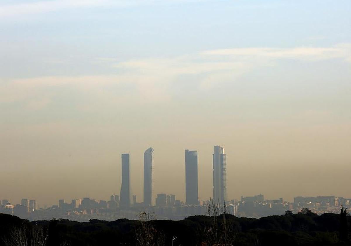 Aviso en Madrid por la llegada de una masa de aire africano: puede afectar a tu salud