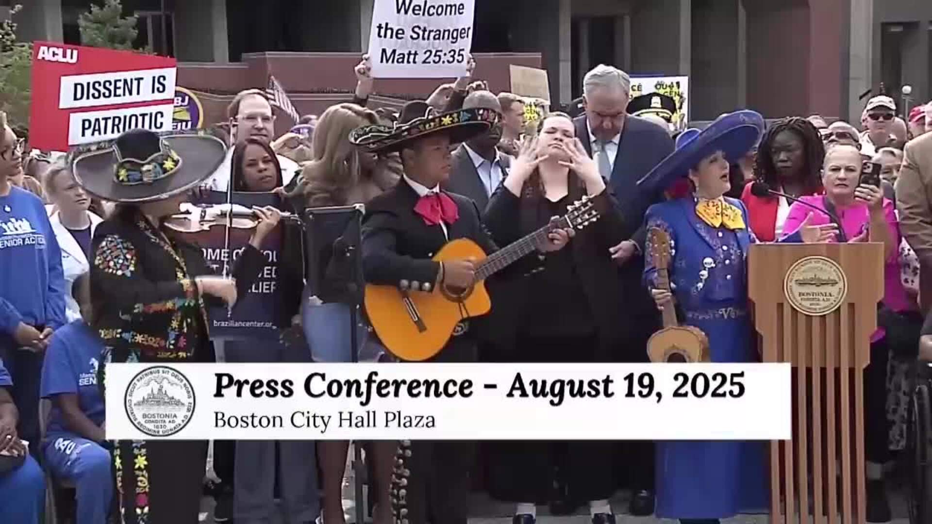 Alcaldesa de Boston defiende con mariachis a migrantes, ante &quot;amenazas&quot; de la fiscal Bondi