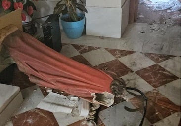 Daños en el interior del templo, en imagen difundida por el Arzobispado