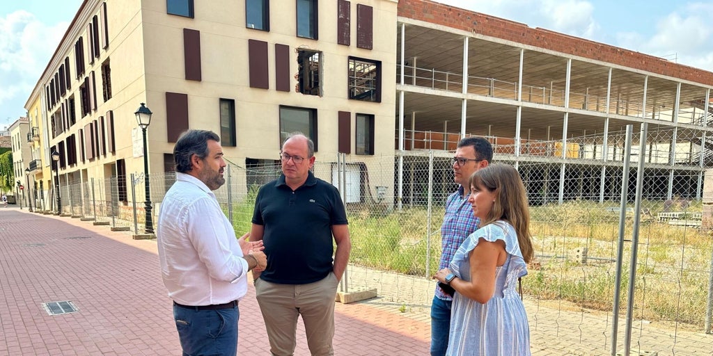 Núñez pide a García-Page que retome las obras del Conservatorio de Almansa
