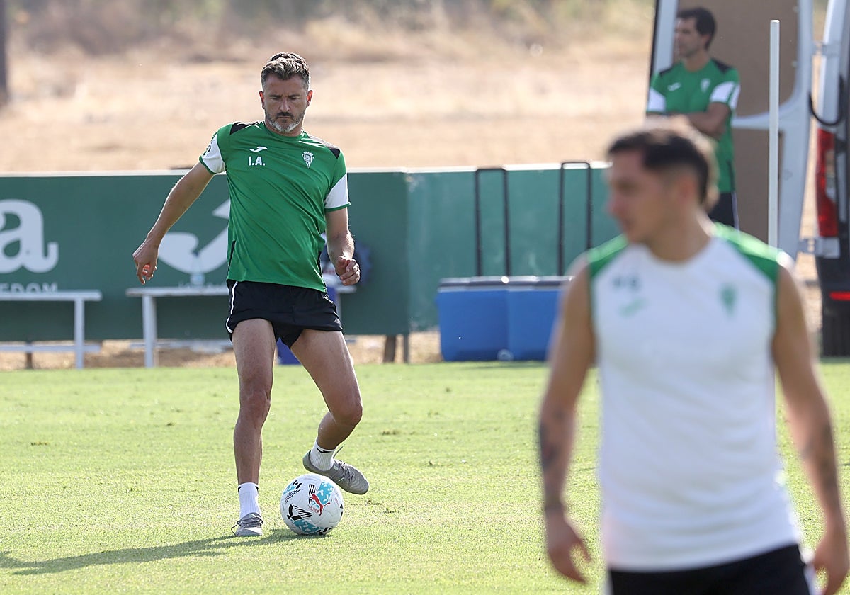 Iván Ania y Cristian Carracedo durante un entrenamiento