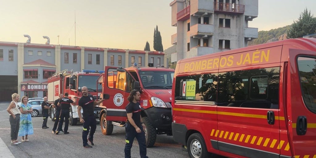 Bomberos de Jaén viajan como voluntarios para proteger pueblos y bosques de Castilla y León