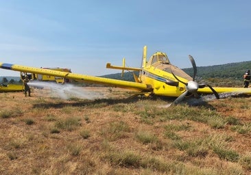 Aterrizaje de emergencia en Zamora de una aeronave de la lucha contra incendios que ha acabado con importantes daños materiales
