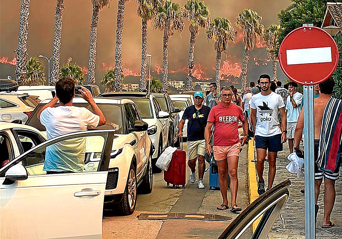 Andalucía impulsará una ley para facilitar la imputación y condena a los autores de incendios