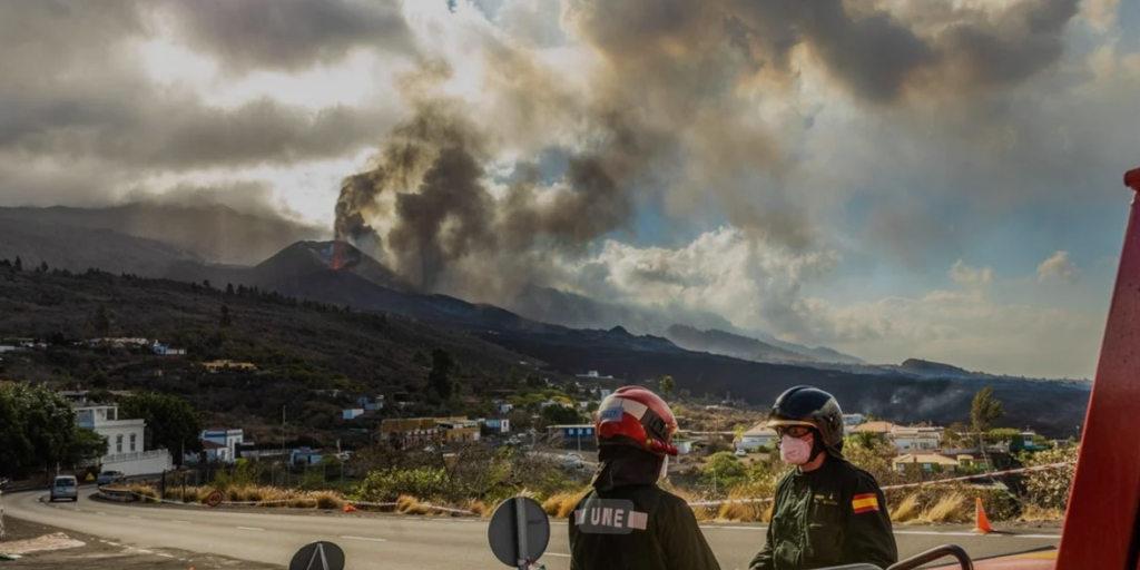 Robles insistirá en la petición de Canarias de usar el remanente para los afectados del volcán de La Palma