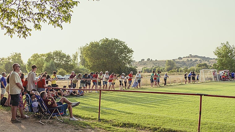 Los Tobares es un campo de césped natural