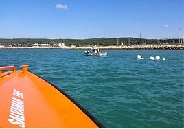 Desaparecidos 12 inmigrantes tras saltar al agua cerca de la isla de Cabrera