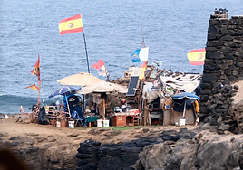 Las Palmas recupera un búnker defensivo de la II Guerra Mundial okupado desde hace años