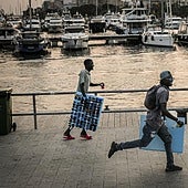 «El Gobierno se olvida del top manta en Alicante para no alentar polémica de la inmigración»: el Ayuntamiento reclama más Policía