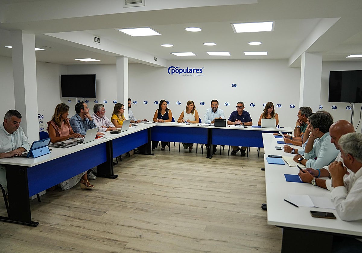 Imagen del Comité de Dirección y del Grupo Parlamentario Popular de Castilla-La Mancha