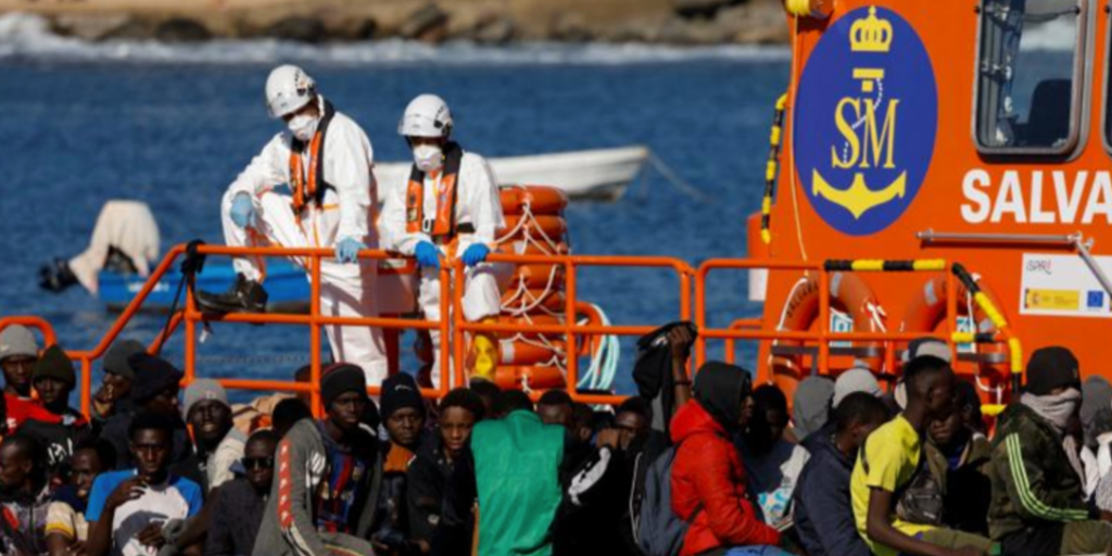 Canarias ha recibido 106 menores en un día, mientras solo han salido 30 en estos meses hacia Península