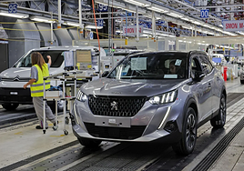 Stellantis busca trabajadores para su fábrica en Vigo sin experiencia previa: vacantes y requisitos
