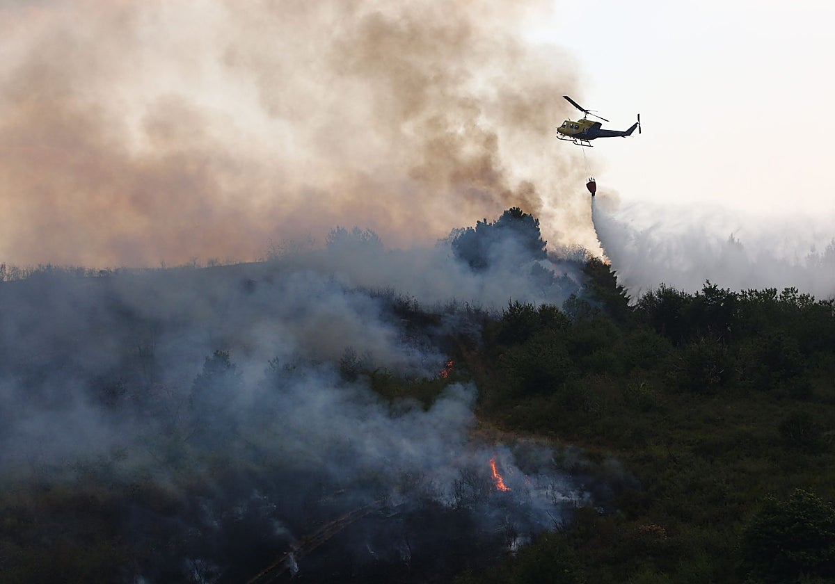 Imagen de archivo del incendio en Molinaseca (León)