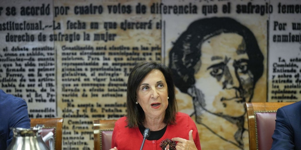 La ministra de Defensa Margarita Robles felicita a Andalucía por la gestión de los incendios