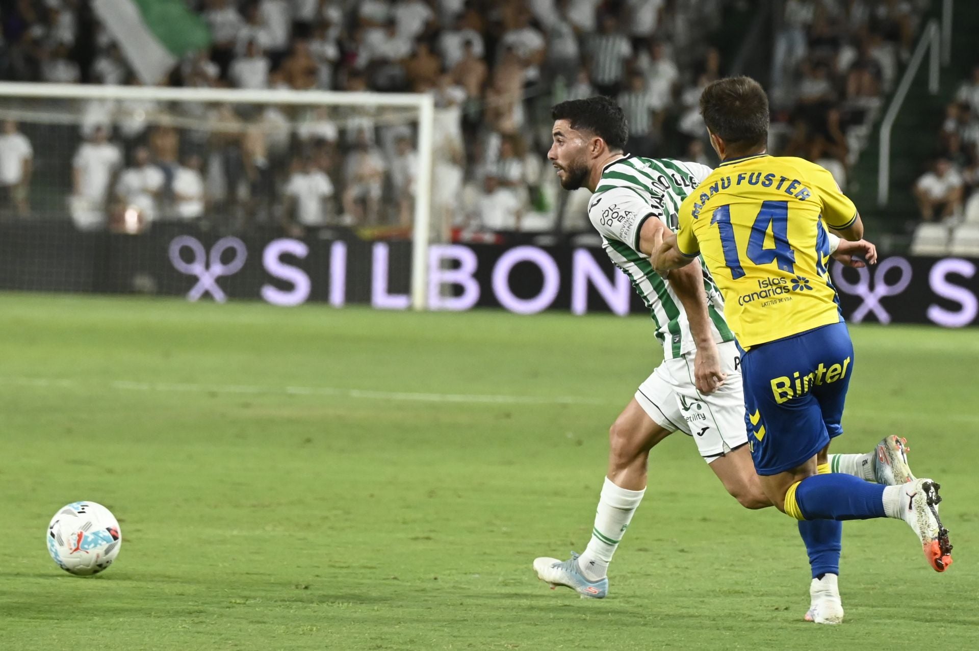 La dolorosa derrota del Córdoba ante Las Palmas, en imágenes