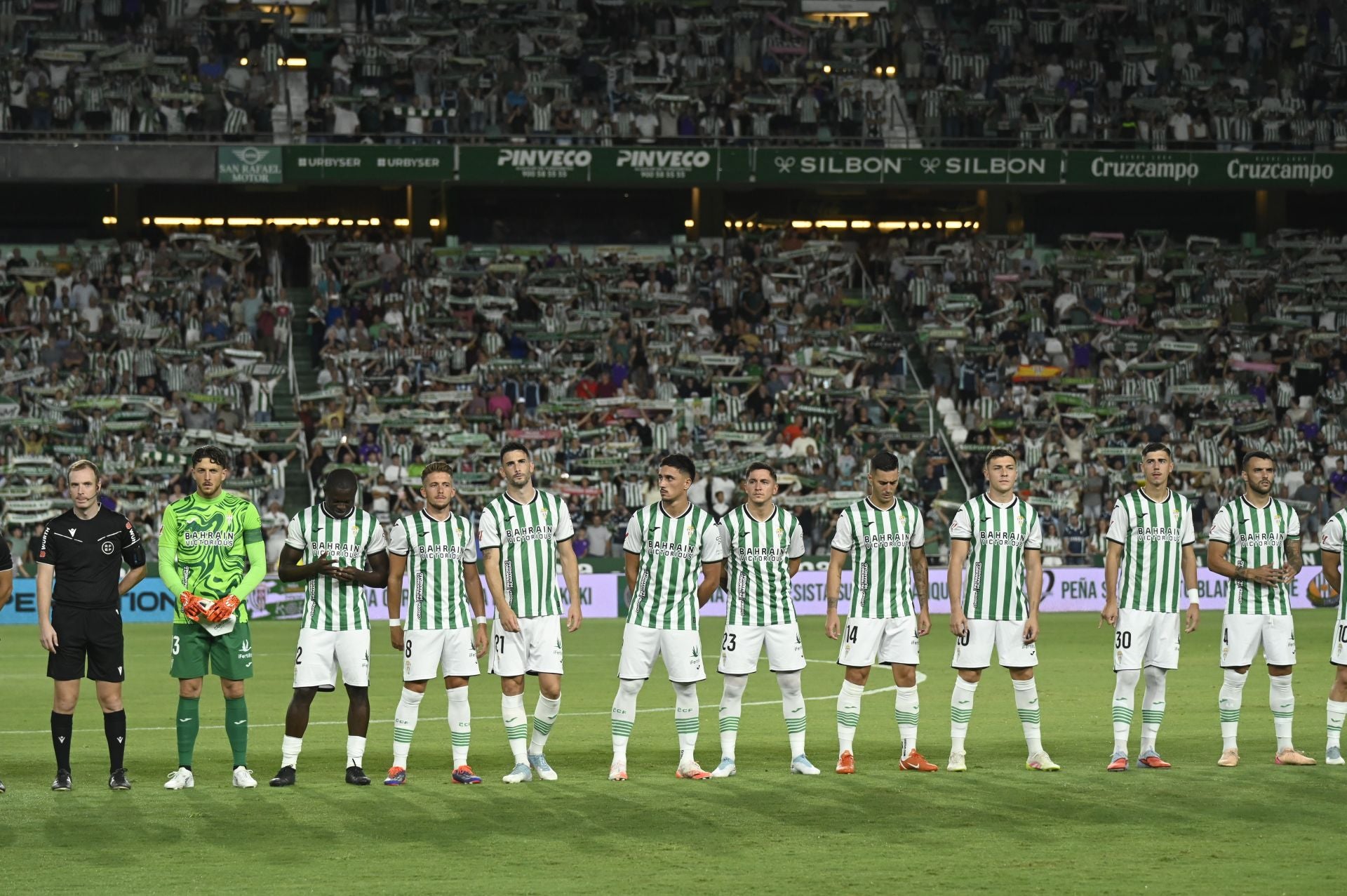 La dolorosa derrota del Córdoba ante Las Palmas, en imágenes