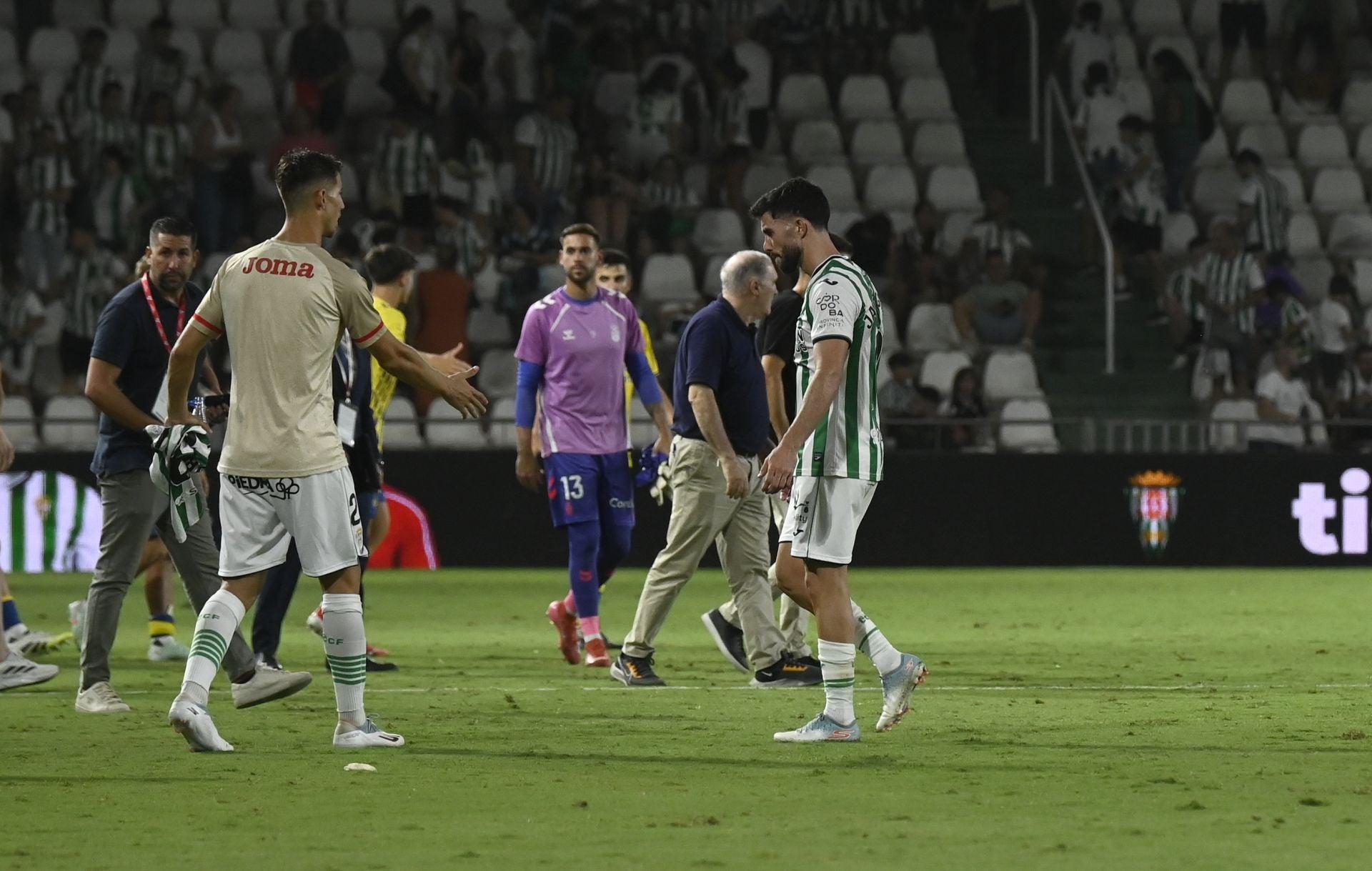 La dolorosa derrota del Córdoba ante Las Palmas, en imágenes