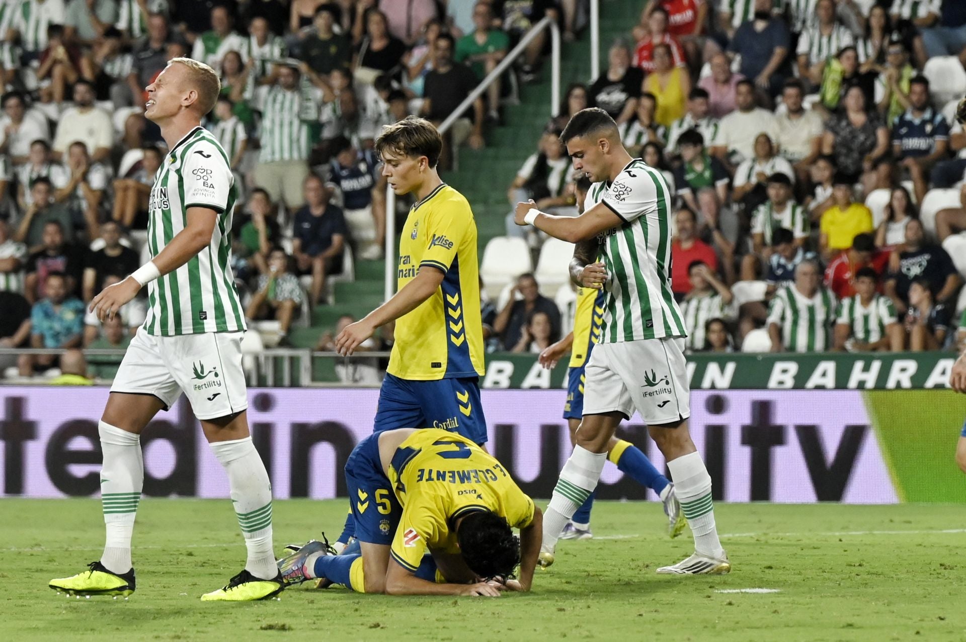 La dolorosa derrota del Córdoba ante Las Palmas, en imágenes