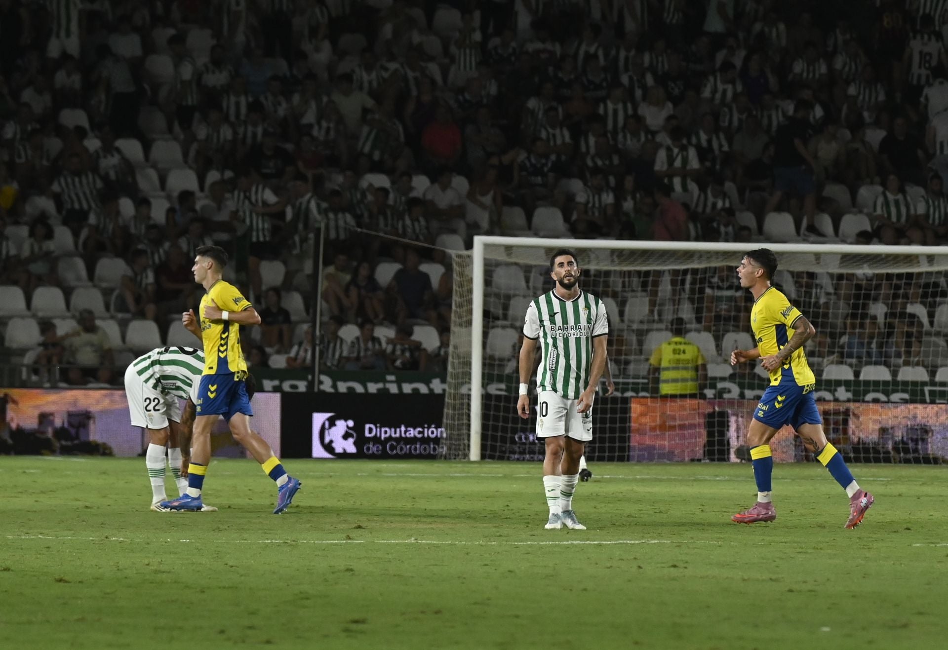 La dolorosa derrota del Córdoba ante Las Palmas, en imágenes