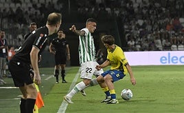 La dolorosa derrota del Córdoba ante Las Palmas, en imágenes