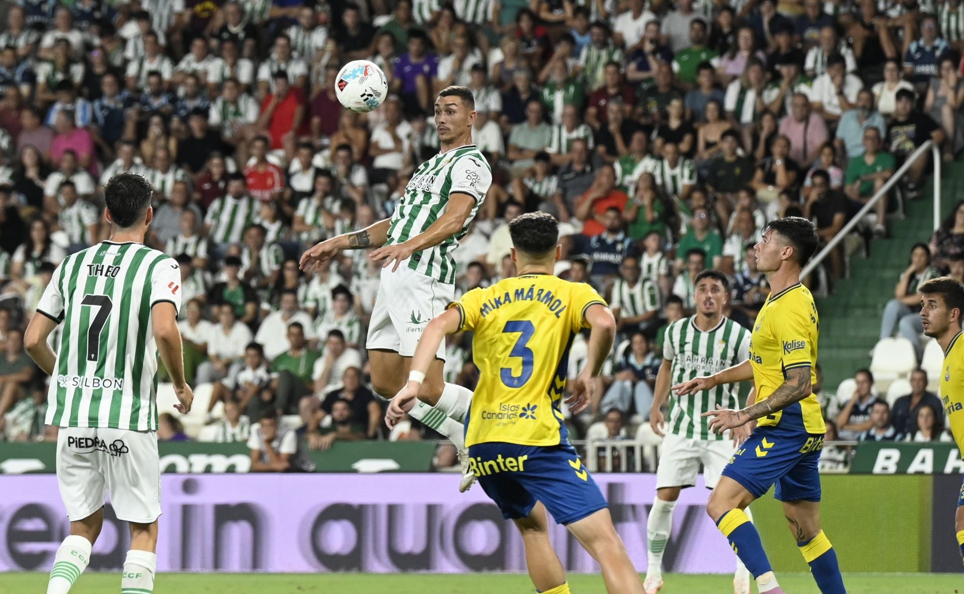 La dolorosa derrota del Córdoba ante Las Palmas, en imágenes