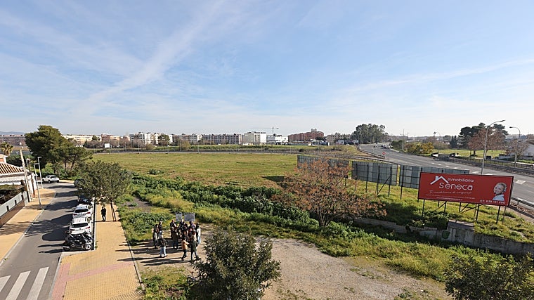 Suelos donde se hará el parque de Miralbaida