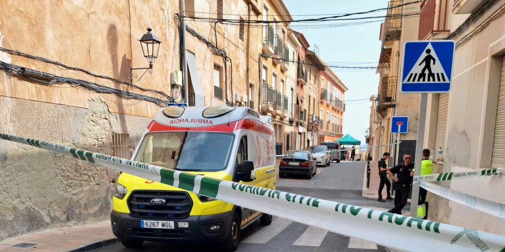 Un hombre armado se atrinchera en una vivienda en el municipio alicantino de Agost durante horas