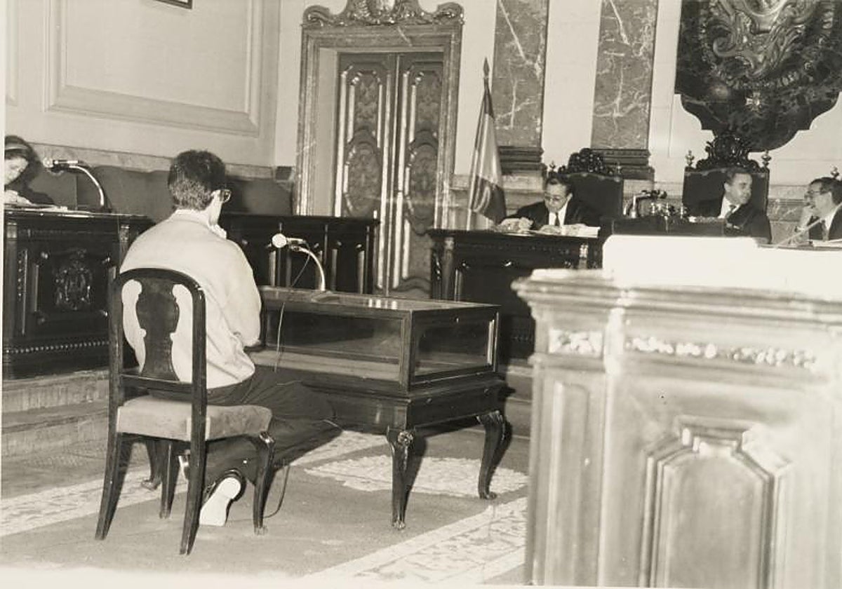Comienzo del juicio en la Audiencia Provincial de Madrid contra el Guardia Civil José María del Río Cárdenas, en 1992