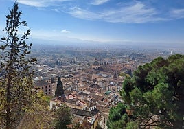 El PSOE de Granada pide que se paralice la Zona de Bajas Emisiones «porque no soluciona la contaminación»