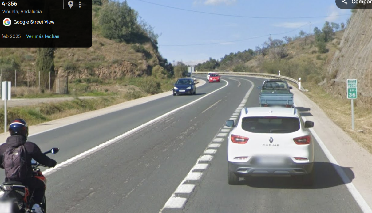 Muere un hombre al chocar dos coches frontalmente en un pueblo de la Axarquía malagueña