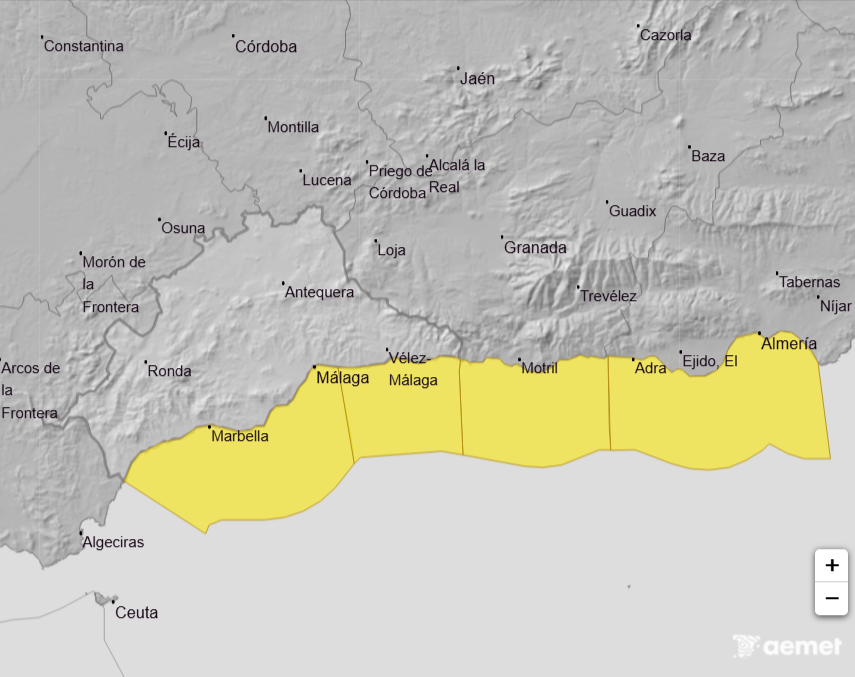Alerta amarilla hoy jueves en playas de Andalucía por olas de hasta tres metros: estas son las zonas afectadas