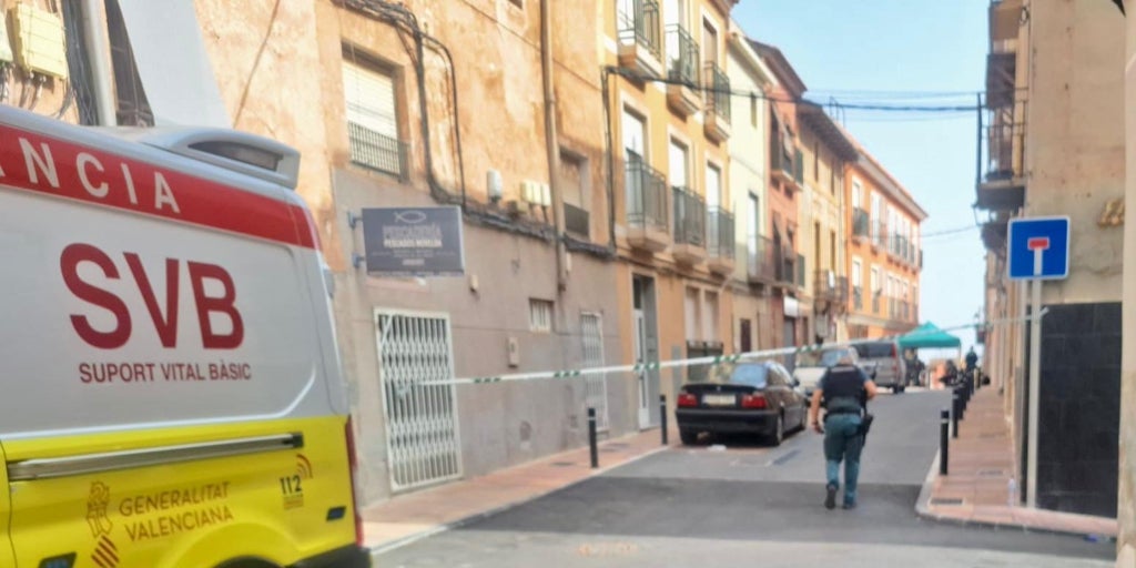 «Preocupación» en Agost: el pueblo alicantino sigue en tensión con un joven armado atrincherado más de 30 horas