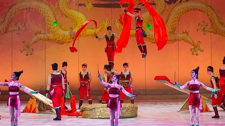 Una de las actuaciones del Gran Circo Acrobático de China
