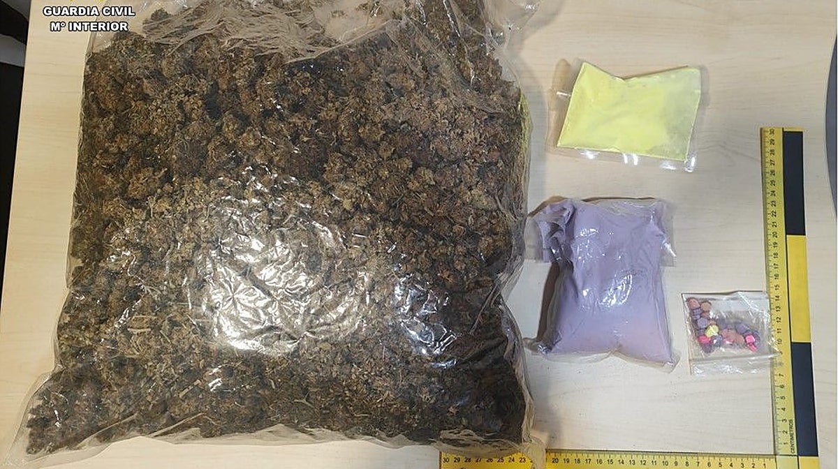 Imagen de la droga intervenida a los ladrones de chalés en Torrevieja