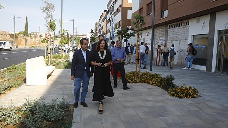 La consejera de Fomento, en la inauguración de la segunda fase de la Ronda del Marrubial