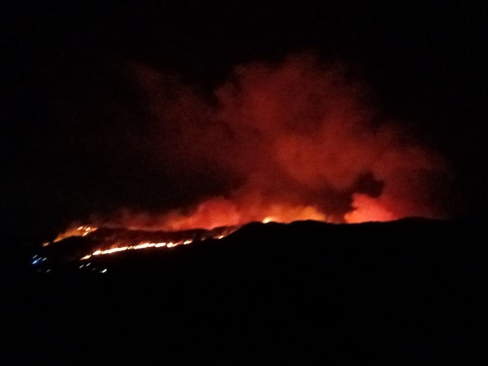 Un incendio en Bédar y Lubrín obliga al desalojo de vecinos y activa el nivel 1 de emergencia