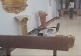 Una mujer con problemas psiquiátricos destroza dos imágenes religiosas en la iglesia de Yeles