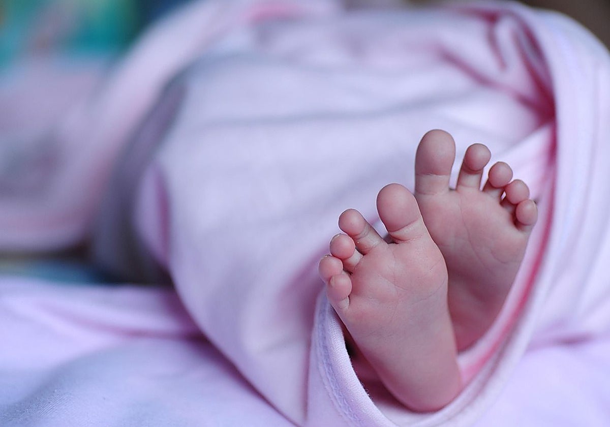 Sanidad mejora su programa de detección precoz y revisará a los recién nacidos en busca de cinco patologías más