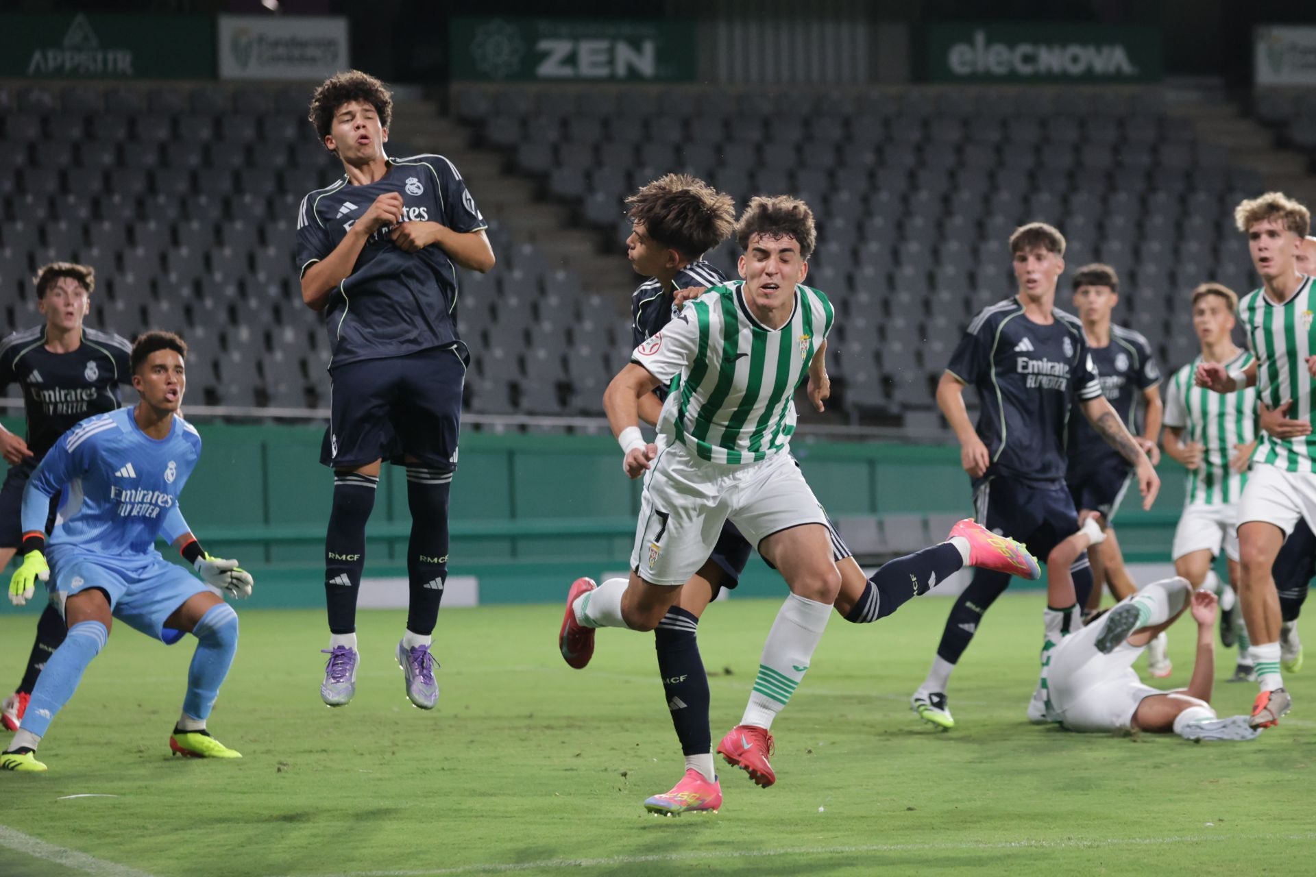 El Córdoba-Real Madrid de inicio del Mundial de Clubs Juvenil, en imágenes