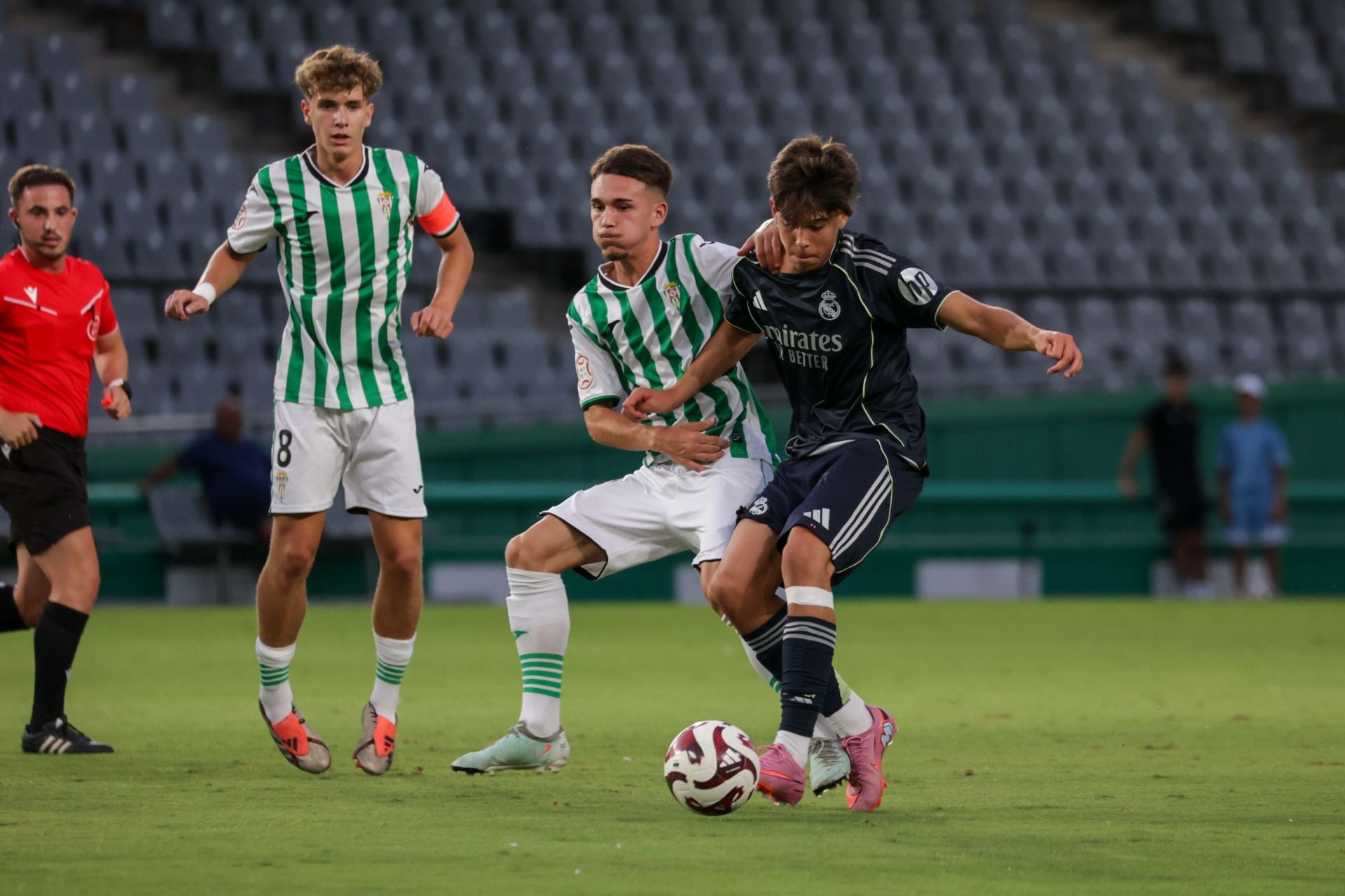 El Córdoba-Real Madrid de inicio del Mundial de Clubs Juvenil, en imágenes