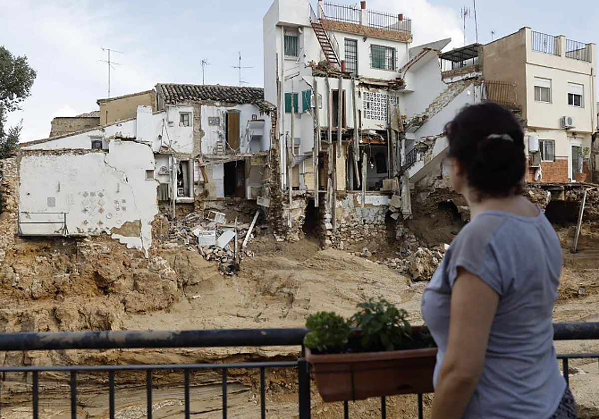 Imagen de archivo de casas dañadas por las inundaciones en Chiva (Valencia)
